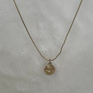 Star pendant necklace